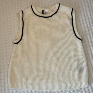 Sleeveless Fall Sweater in Cream and Black 🍁